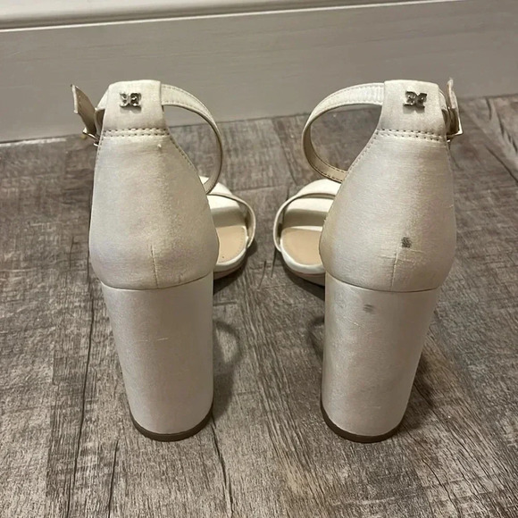 NWOB!! Sam Edelman - YARO BLOCK HEEL SANDAL - Pearl Ivory Silk - Size 9 - Picture 4 of 8